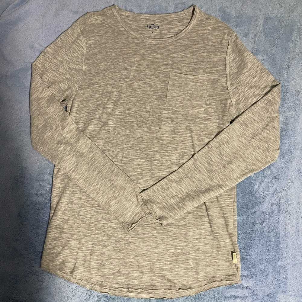 HOLLISTER Men’s Grey Lightweight Long Sleeve Pocket T-shirt (Size - M)